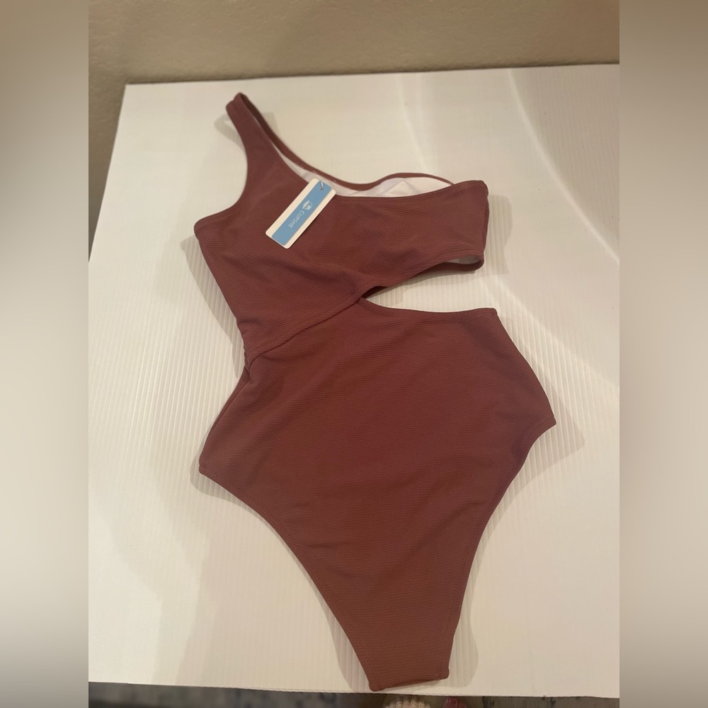 CUPSHE Women's One Piece Swimsuit One Shoulder Cut Out Ribbed Swimwear S